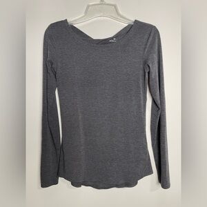 Athleta Women's Gray Long Sleeve Keyhole Top